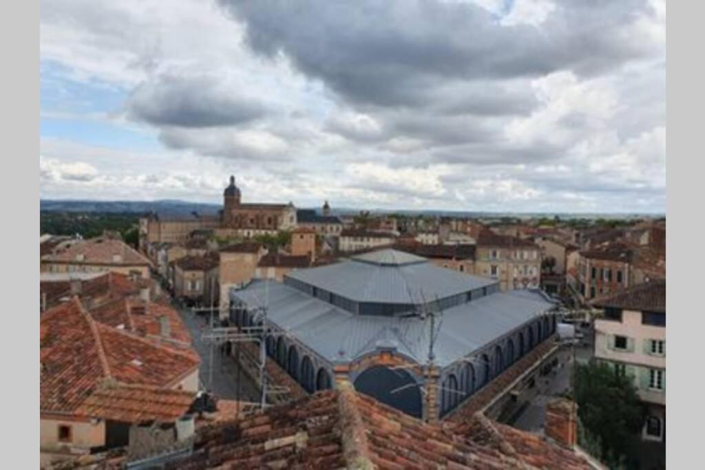 Appartement Exceptionnel 4 Etoiles Hyper Centre Albi 65 M2 Au 4Eme Etage Sans Ascenseur Avec Une Tour Du 12Eme Siecle المظهر الخارجي الصورة