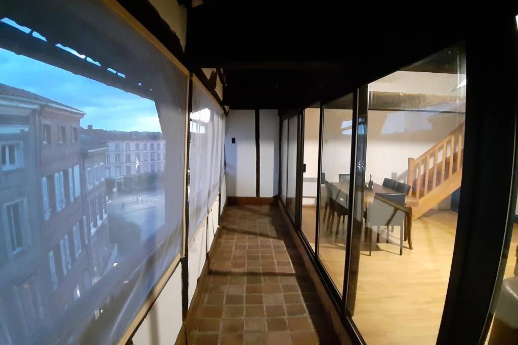 Appartement Exceptionnel 4 Etoiles Hyper Centre Albi 65 M2 Au 4Eme Etage Sans Ascenseur Avec Une Tour Du 12Eme Siecle المظهر الخارجي الصورة