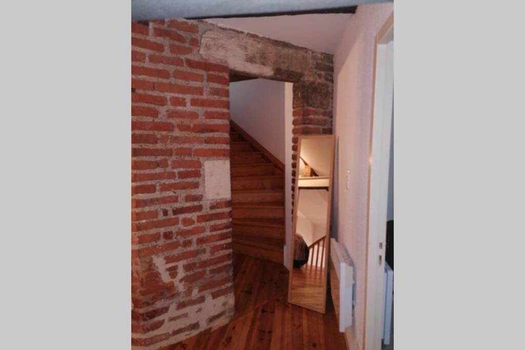 Appartement Exceptionnel 4 Etoiles Hyper Centre Albi 65 M2 Au 4Eme Etage Sans Ascenseur Avec Une Tour Du 12Eme Siecle المظهر الخارجي الصورة